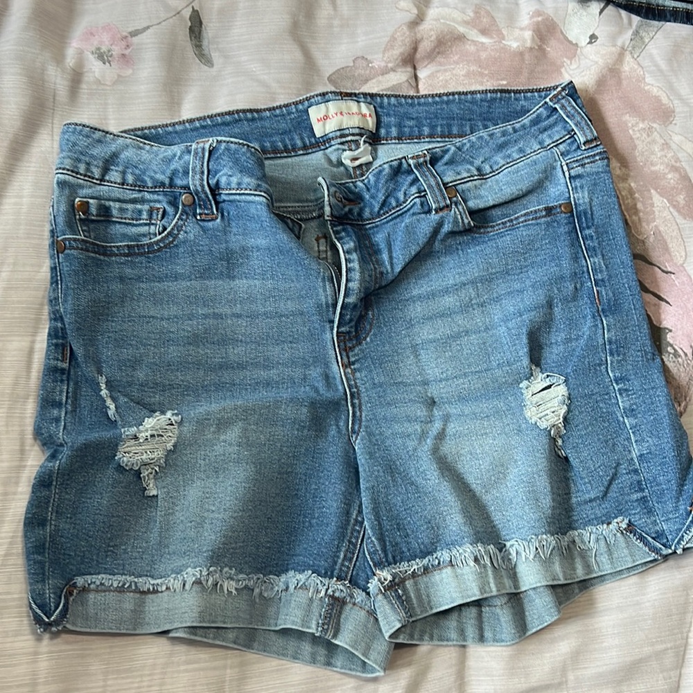 Molly and Isadora size 14 distressed jean shorts